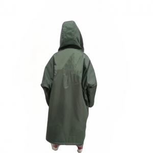 Design long sleeve non sticky fur advance waterproof swim parka changing robe for outdoor sports quickly with warm fleece lining Design long sleeve non sticky fur advance waterproof swim parka changing robe for outdoor sports quickly with warm fleece lining